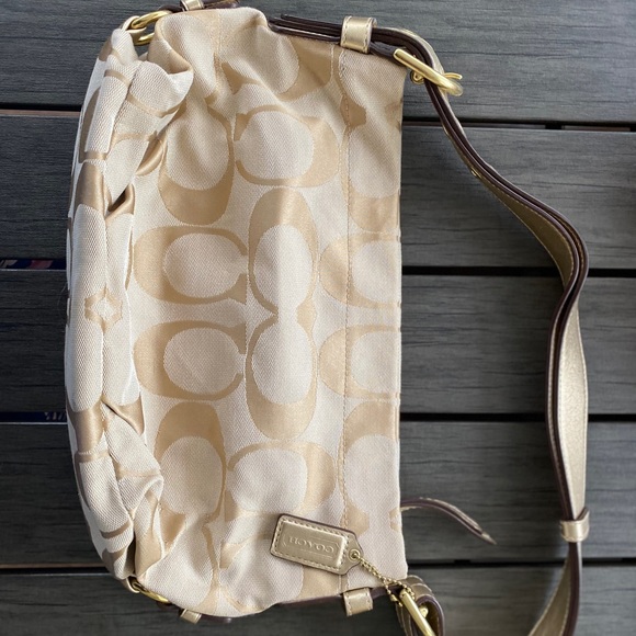 Like New Authentic Coach Bag - Picture 2 of 4